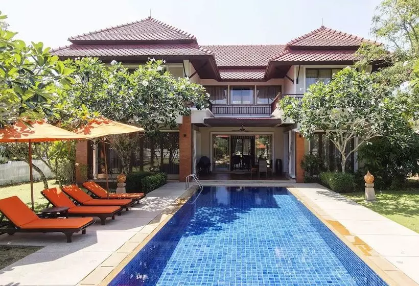 Laguna Golf Villa