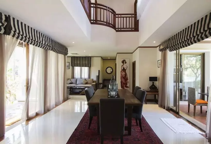 Laguna Golf Villa