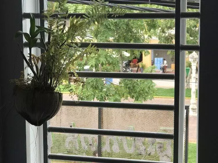 پانسیون Maison Rivera Guest House