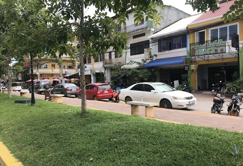 Pensión Maison Rivera Guest House