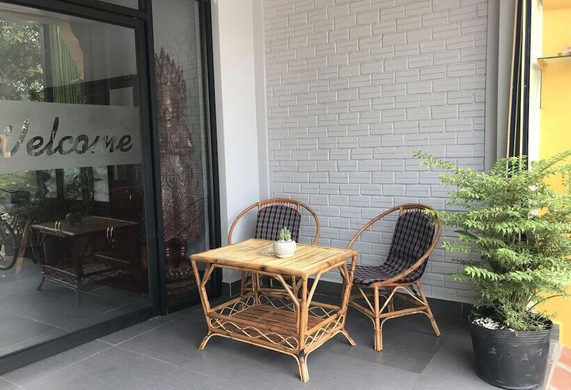 Pensión Maison Rivera Guest House