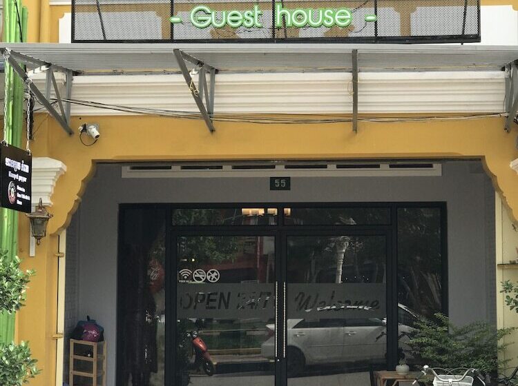 Pensión Maison Rivera Guest House