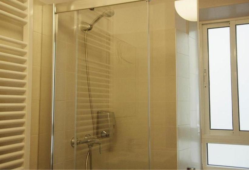 פנסיון Monjes Del Jardín