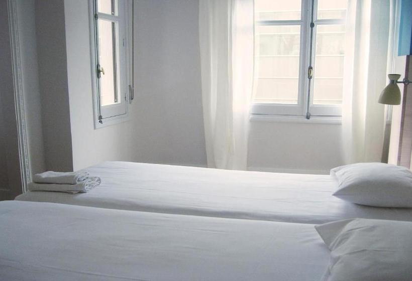 פנסיון Monjes Del Jardín