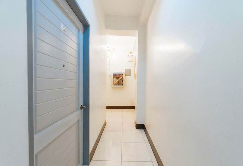 پانسیون Reddoorz @ Plaza Jaro Iloilo