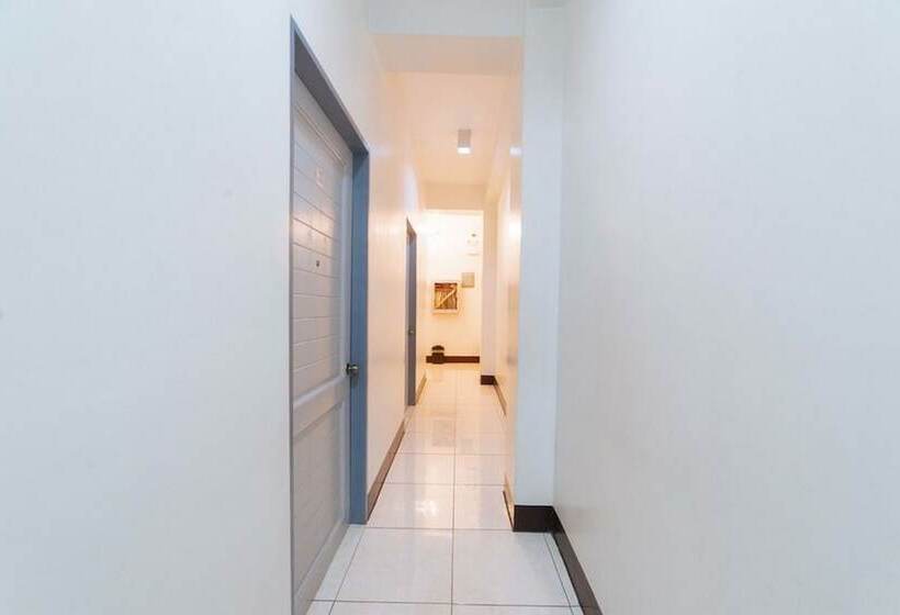 پانسیون Reddoorz @ Plaza Jaro Iloilo