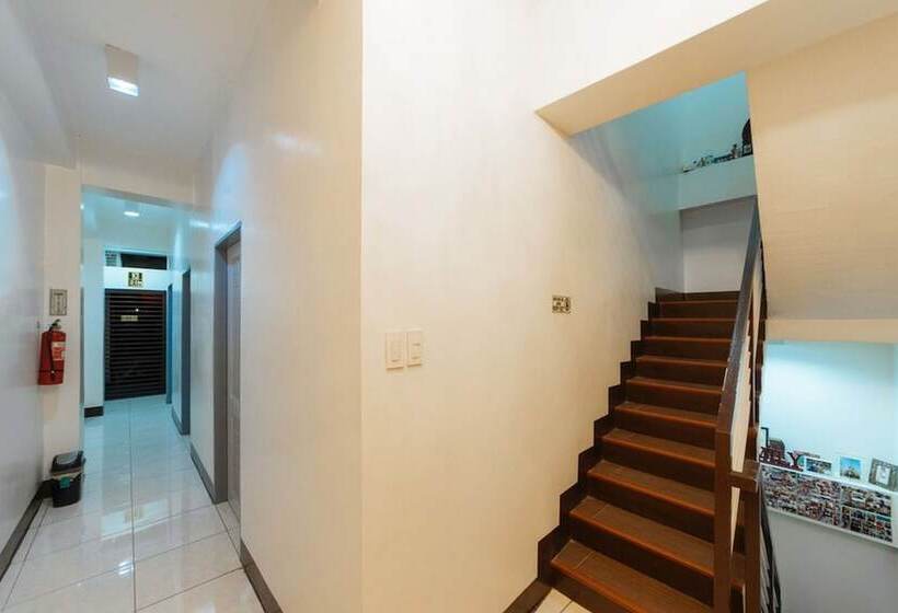 پانسیون Reddoorz @ Plaza Jaro Iloilo