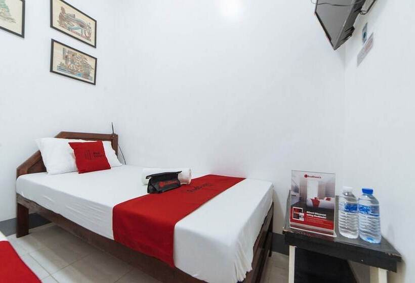 پانسیون Reddoorz @ Plaza Jaro Iloilo