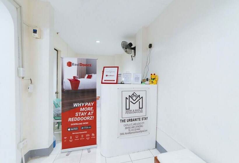 پانسیون Reddoorz @ Plaza Jaro Iloilo