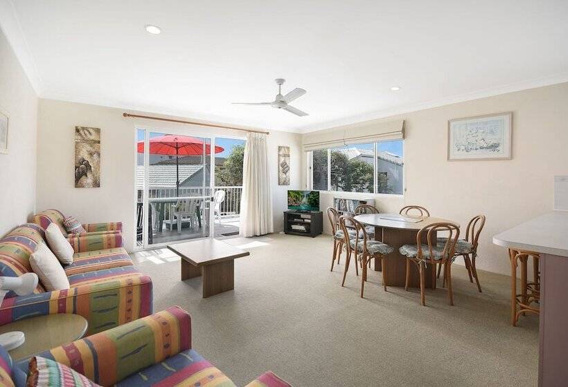 Blairgowrie 4   4/2 Martin St