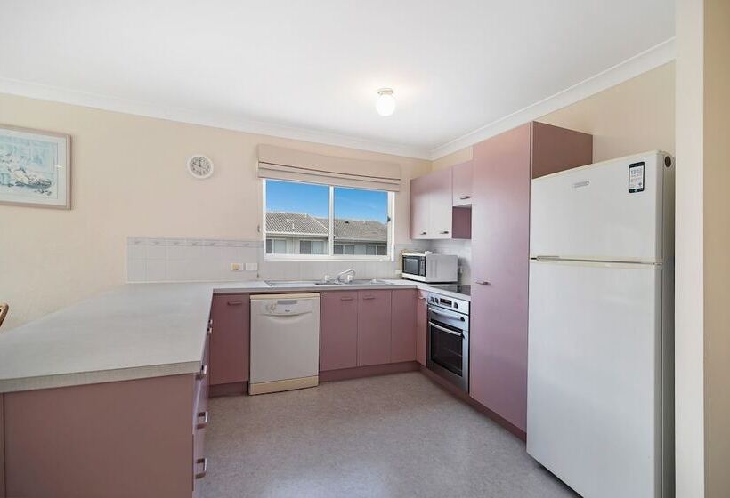 Blairgowrie 4   4/2 Martin St