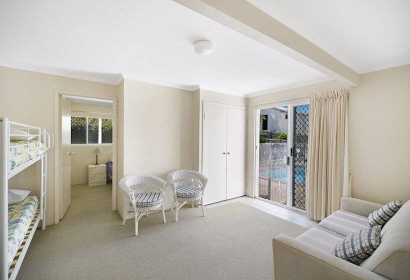 Blairgowrie 4   4/2 Martin St