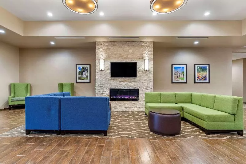 هتل Comfort Suites San Antonio Ft Sam Houston Sammc Area