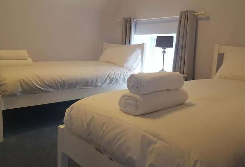 Hotel The George & Dragon