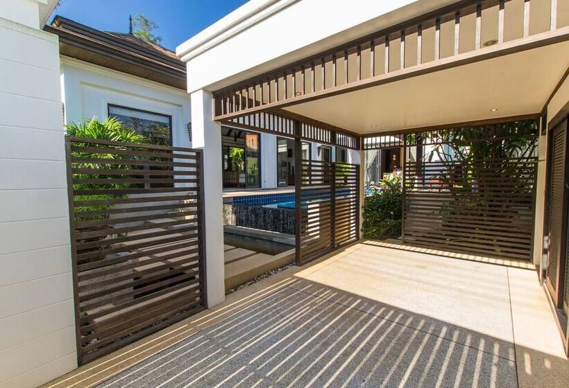 Tulip Pool Villa In Rawai