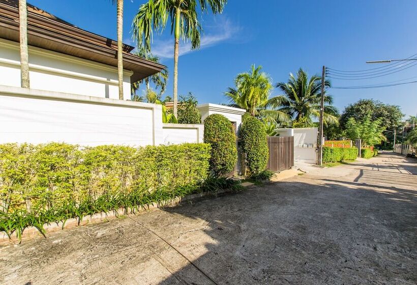 Tulip Pool Villa In Rawai