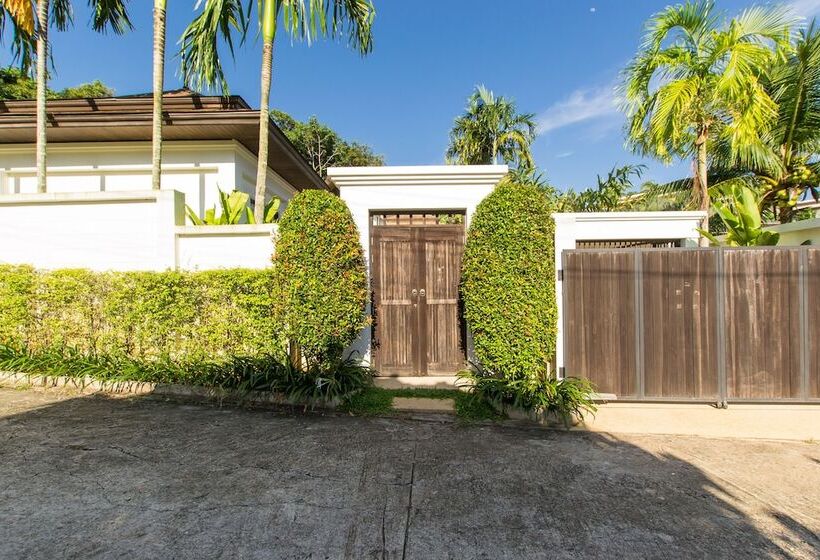 Tulip Pool Villa In Rawai