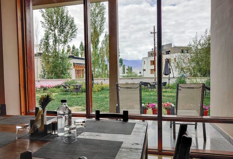 Hotel The Bodhi Tree