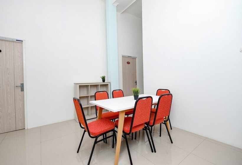 Otel Oyo 2782 Puspa Residence