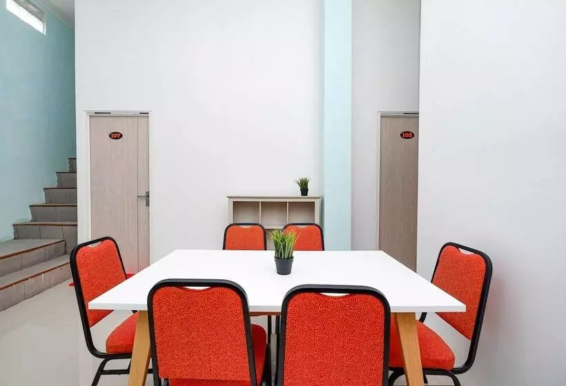 Hotel Oyo 2782 Puspa Residence