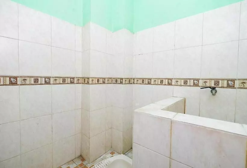 Hotel Oyo 2867 Kos Kuning