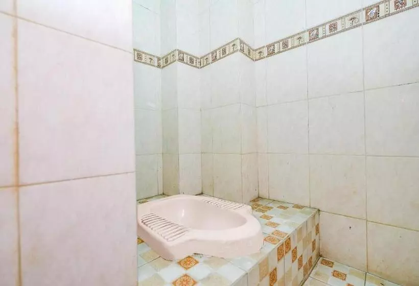 Hotel Oyo 2867 Kos Kuning