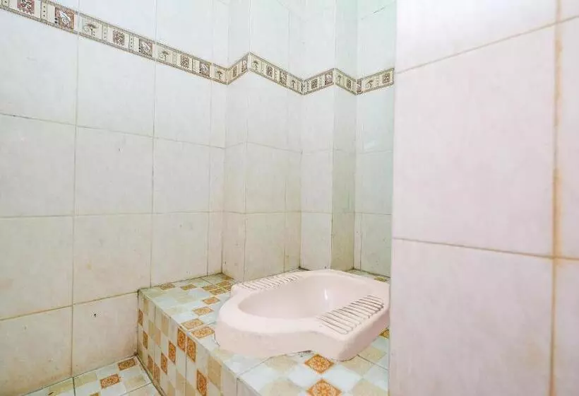 Hotel Oyo 2867 Kos Kuning