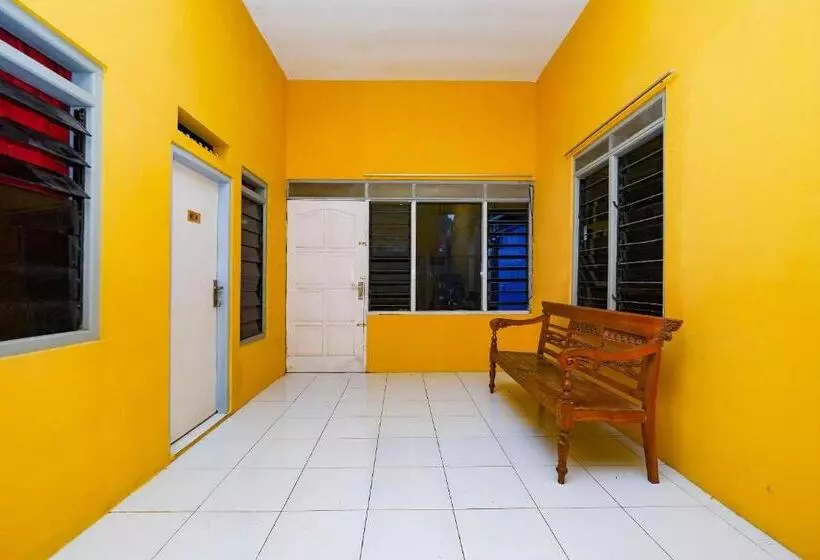 Hotel Oyo 2867 Kos Kuning