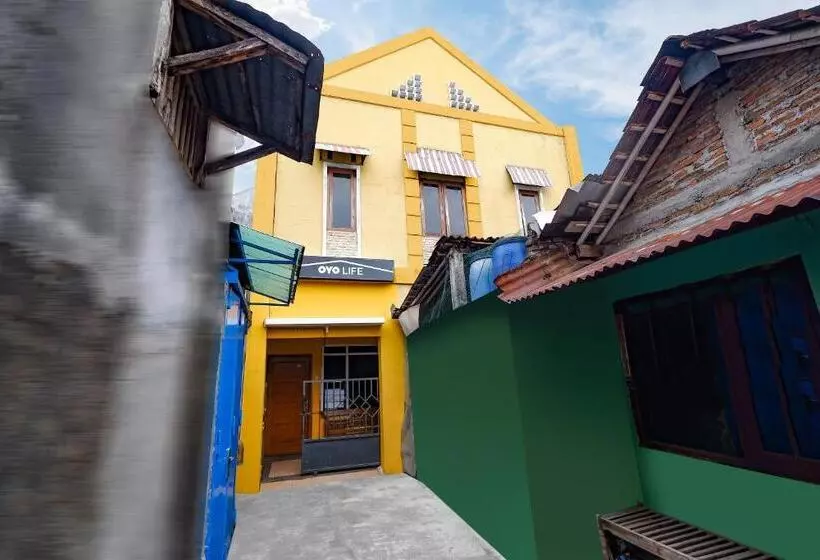 Hotel Oyo 2867 Kos Kuning