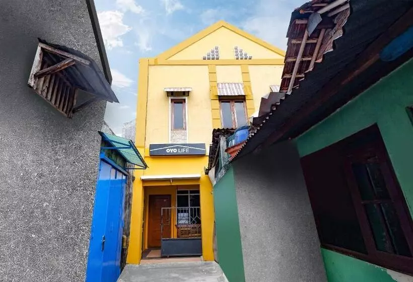 Hotel Oyo 2867 Kos Kuning