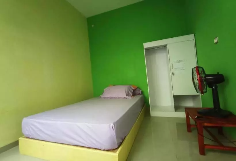 ホテル Oyo 2879 Pondok Bunda