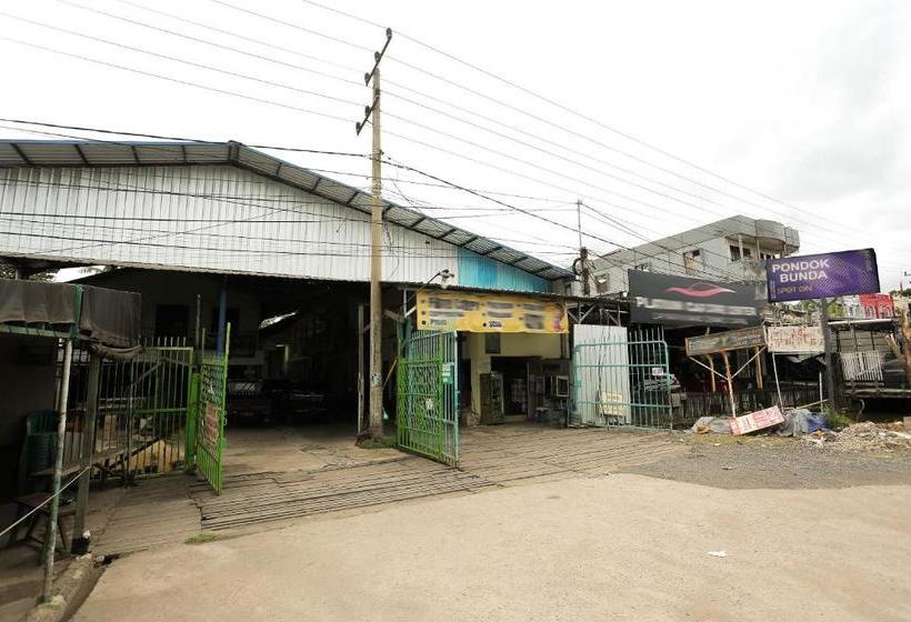 בית מלון כפרי Oyo 2879 Pondok Bunda