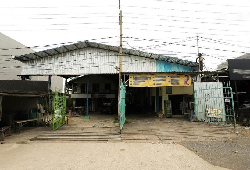 בית מלון כפרי Oyo 2879 Pondok Bunda