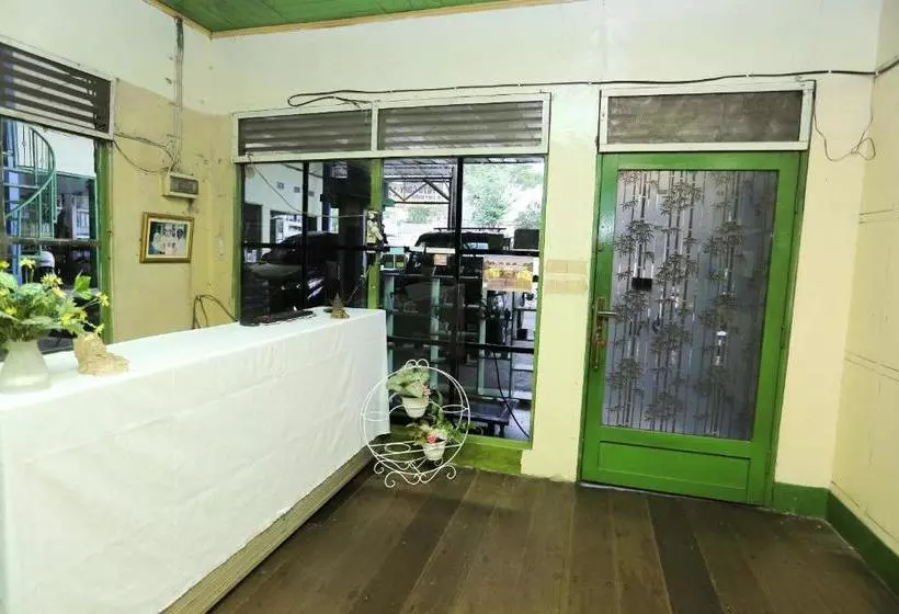 ホテル Oyo 2879 Pondok Bunda