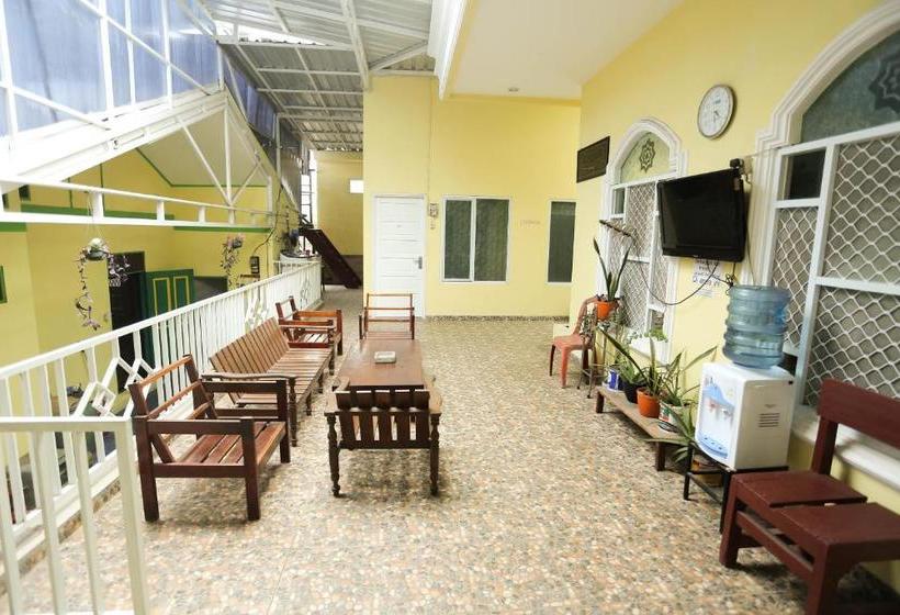 בית מלון כפרי Oyo 2879 Pondok Bunda