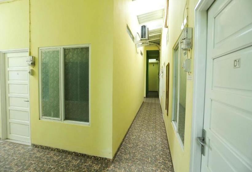 בית מלון כפרי Oyo 2879 Pondok Bunda