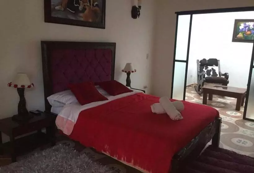 ホテル Casa Floralia