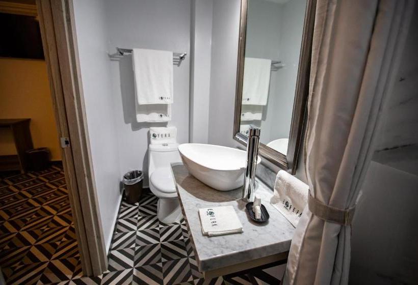 ホテル Esfera Tulancingo