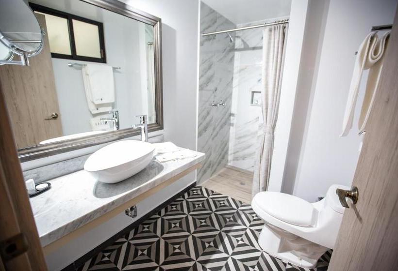 ホテル Esfera Tulancingo