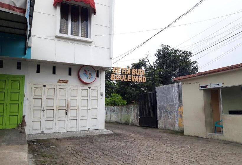 בית מלון כפרי Oyo 2560 Vj Living Syariah