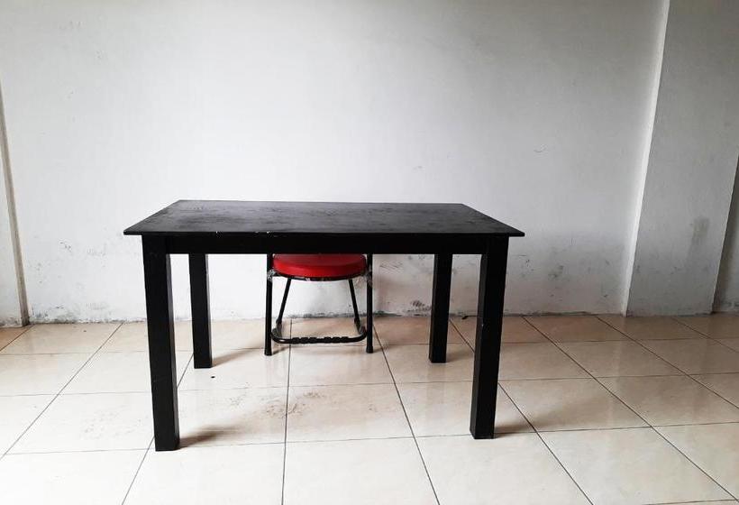 בית מלון כפרי Oyo 2560 Vj Living Syariah