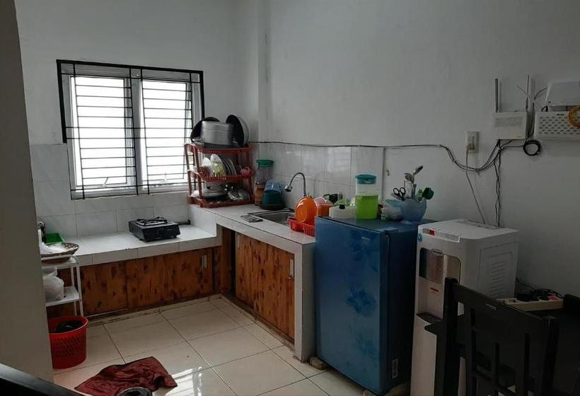 בית מלון כפרי Oyo 2560 Vj Living Syariah