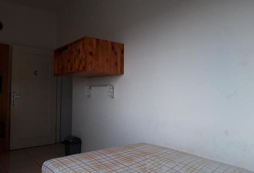 בית מלון כפרי Oyo 2560 Vj Living Syariah