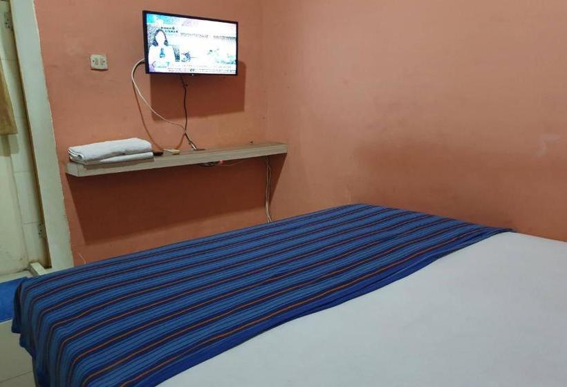 בית מלון כפרי Oyo 2560 Vj Living Syariah