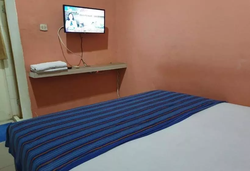 ホテル Oyo 2560 Vj Living Syariah