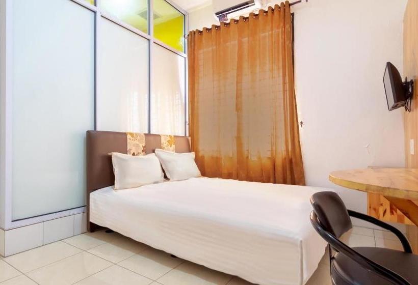 בית מלון כפרי Oyo 2560 Vj Living Syariah