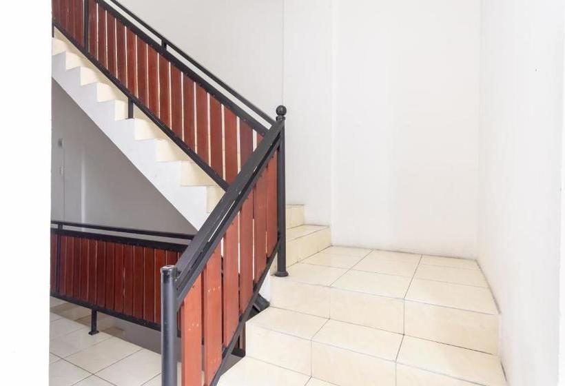 בית מלון כפרי Oyo 2560 Vj Living Syariah