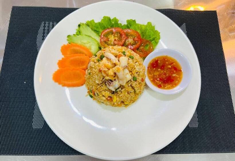 پانسیون Chomkatae Bungalows