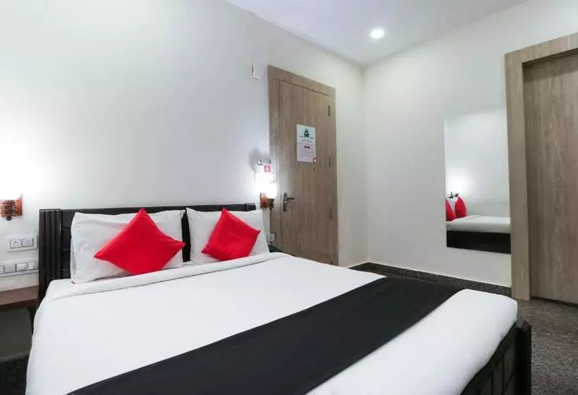 Hotelli Capital O Gn Suites