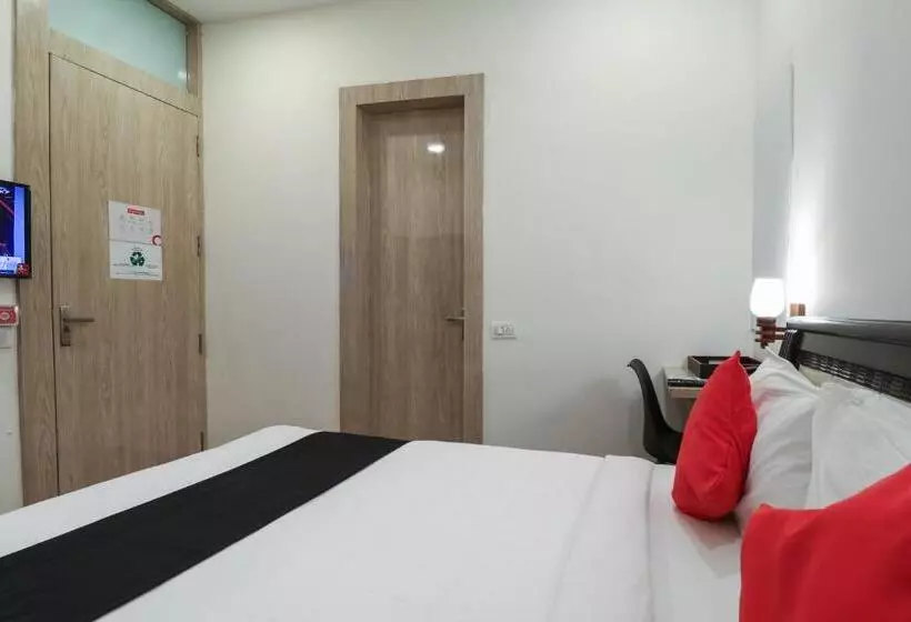 Hotelli Capital O Gn Suites